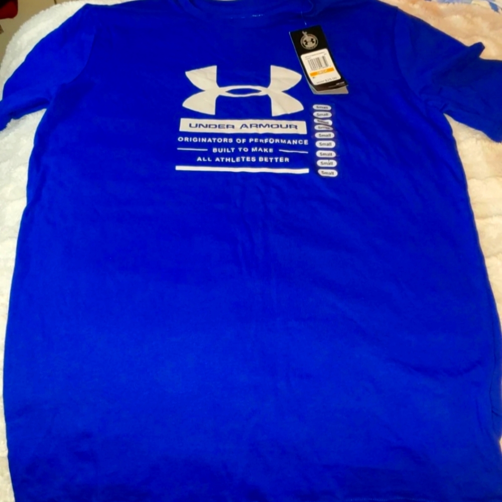 Men UA T Shirt Small